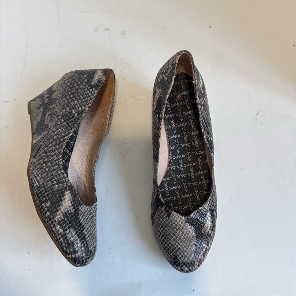 Vionic Shoes Vionic Elevated Antonia Snakeskin. S… - image 2